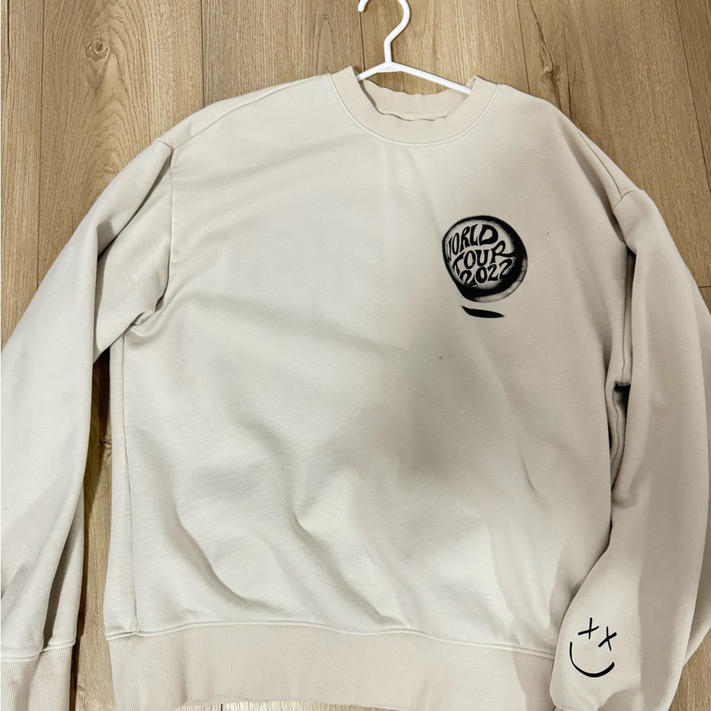 LOUIS TOMLINSON WORLD TOUR MERCH